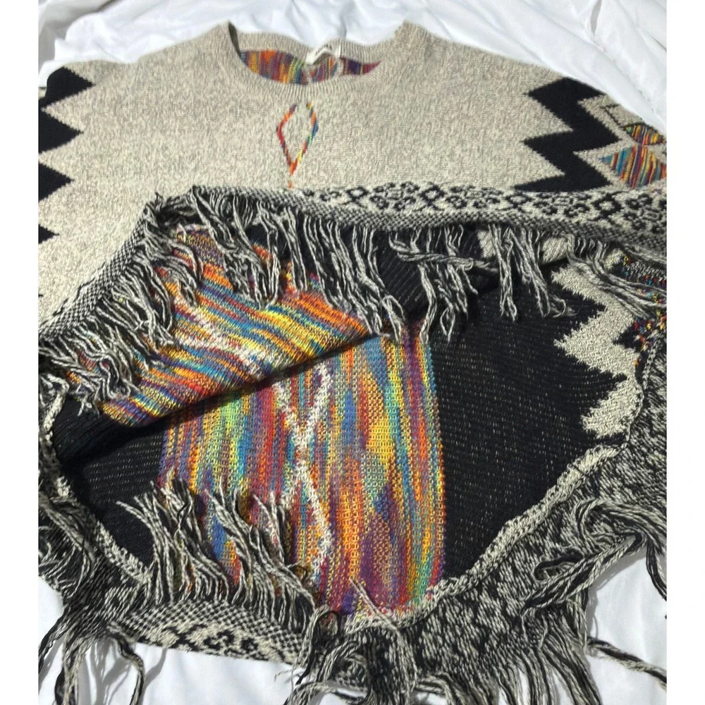 Adora Southwestern Knit Poncho Women One Size Grey Rainbow Excellent Fringe Boho - Picture 7 of 10